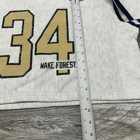 NWT Champion Reverse Weave Wake Forest WFU 34 Gray Womens M Cropped Sweatshirt‎ - Picture 7 of 9
